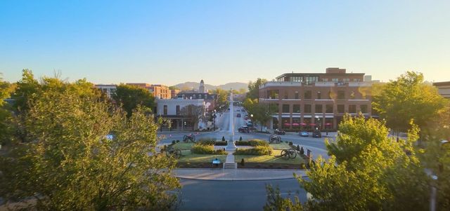 201 Berry Hunter Lane, Franklin, TN 37067