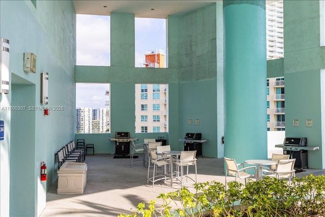 1900 N Bayshore Drive 1810, Miami, FL 33132