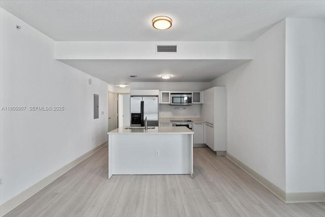 1900 N Bayshore Drive 1810, Miami, FL 33132