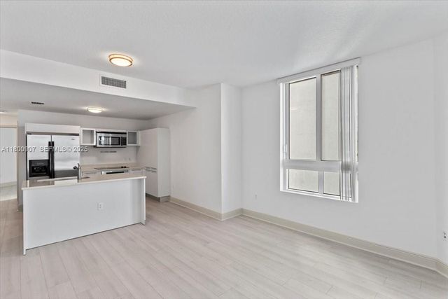 1900 N Bayshore Drive 1810, Miami, FL 33132