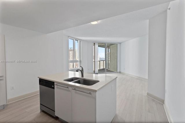 1900 N Bayshore Drive 1810, Miami, FL 33132
