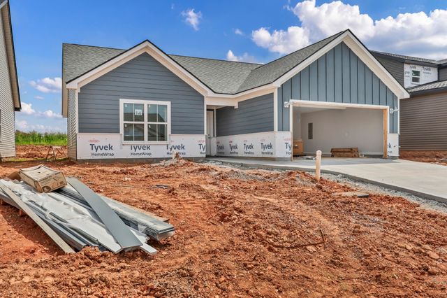 2721 Brewster Dr, Clarksville, TN 37042