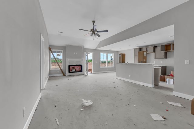 2721 Brewster Dr, Clarksville, TN 37042
