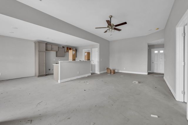 2721 Brewster Dr, Clarksville, TN 37042