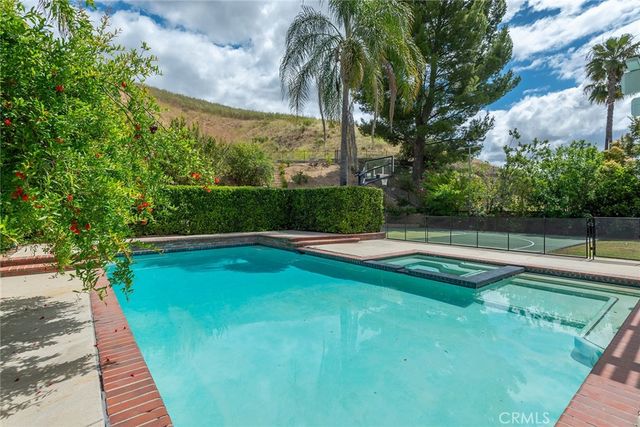 29749 Kimberly, Agoura Hills, CA 91301