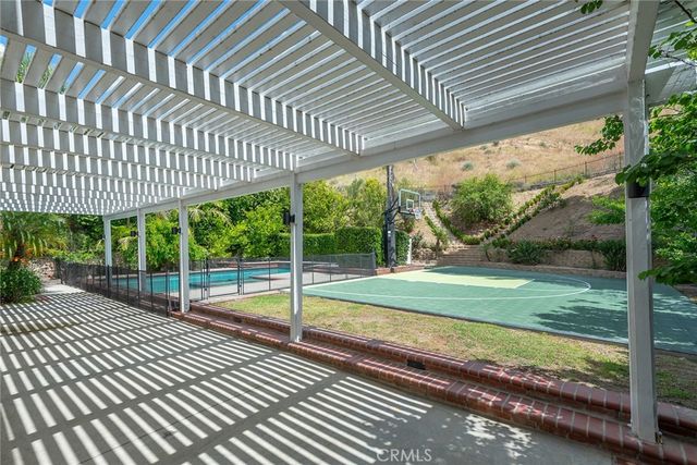 29749 Kimberly, Agoura Hills, CA 91301