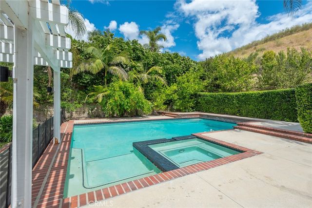 29749 Kimberly, Agoura Hills, CA 91301