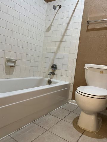 2121 El Paseo Street 2007, Houston, TX 77054