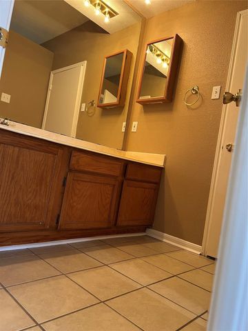 2121 El Paseo Street 2007, Houston, TX 77054