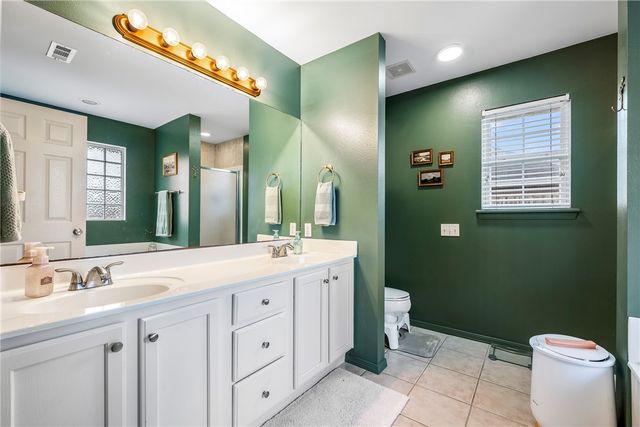 724 Colley Street, Lowell, AR 72745