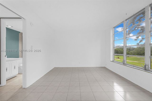 3051 S Palm Aire Dr 308, Pompano Beach, FL 33069