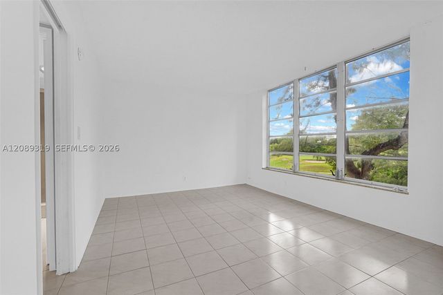 3051 S Palm Aire Dr 308, Pompano Beach, FL 33069