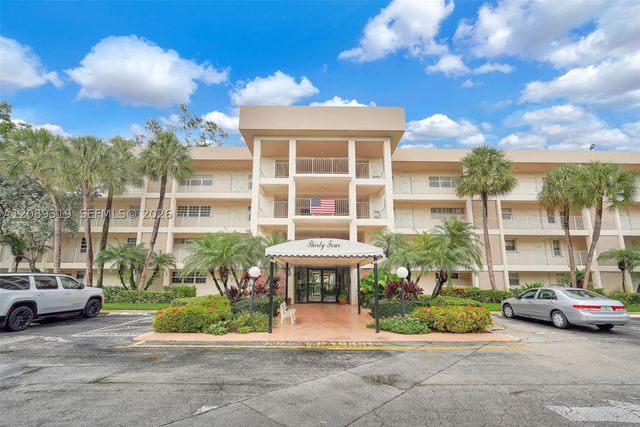 3051 S Palm Aire Dr 308, Pompano Beach, FL 33069