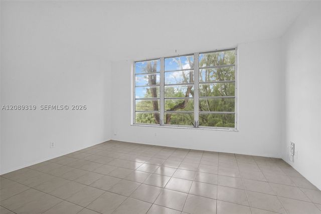 3051 S Palm Aire Dr 308, Pompano Beach, FL 33069