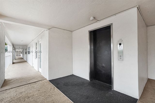 3051 S Palm Aire Dr 308, Pompano Beach, FL 33069