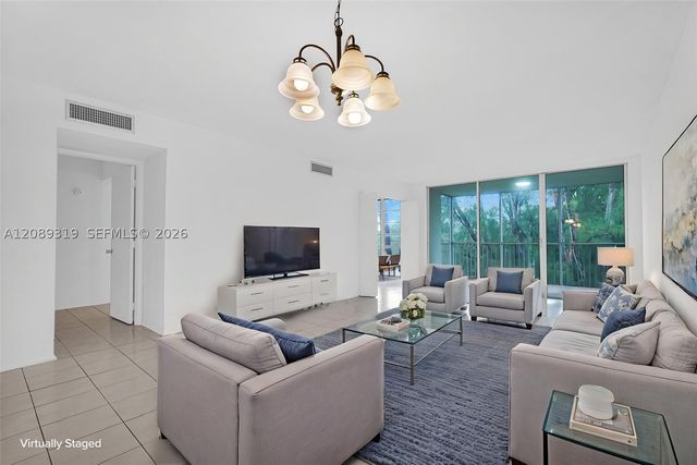 3051 S Palm Aire Dr 308, Pompano Beach, FL 33069