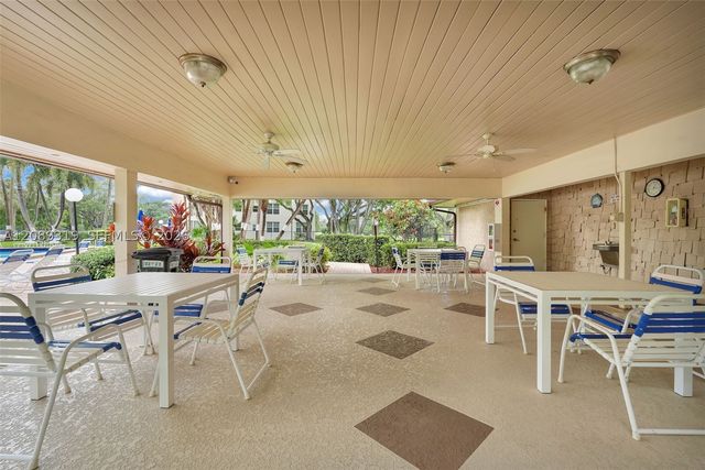 3051 S Palm Aire Dr 308, Pompano Beach, FL 33069