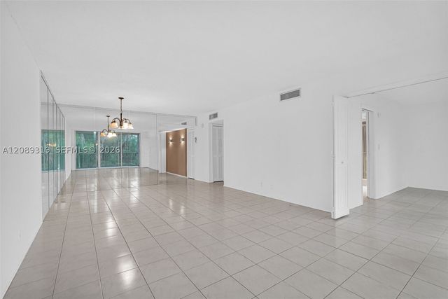 3051 S Palm Aire Dr 308, Pompano Beach, FL 33069