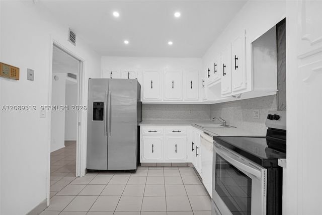 3051 S Palm Aire Dr 308, Pompano Beach, FL 33069