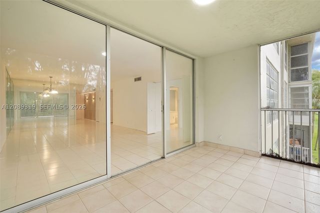 3051 S Palm Aire Dr 308, Pompano Beach, FL 33069