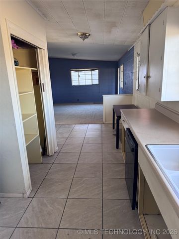 3812 E 28th Street, Tulsa, OK 74114