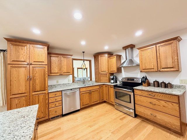 2832 Riva Ridge Circle, Cottage Grove, WI 53527