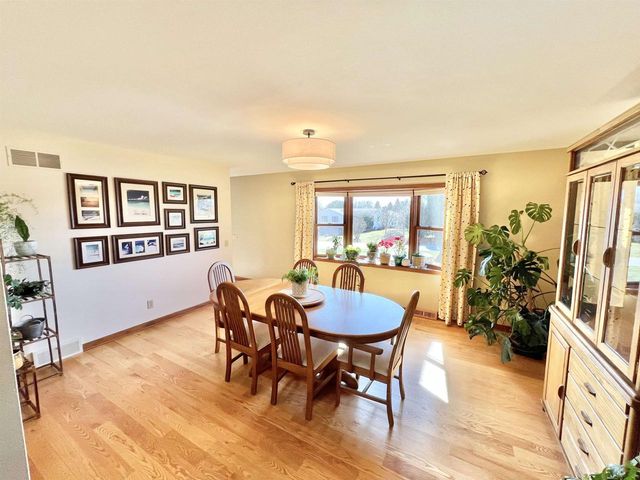 2832 Riva Ridge Circle, Cottage Grove, WI 53527