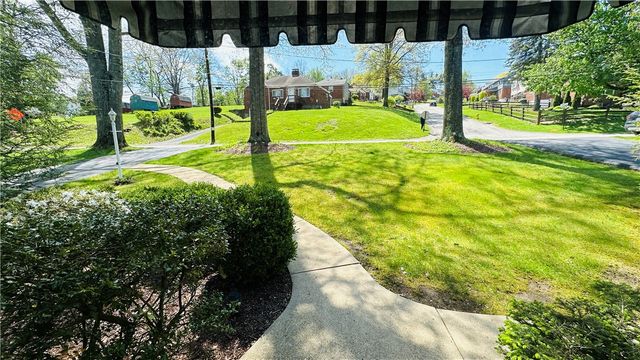 3218 Eastview Rd, Bethel Park, PA 15102