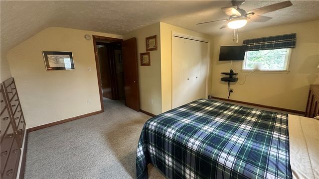 3218 Eastview Rd, Bethel Park, PA 15102