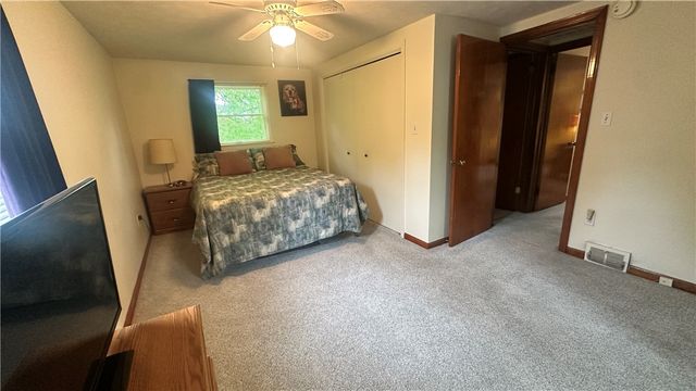 3218 Eastview Rd, Bethel Park, PA 15102
