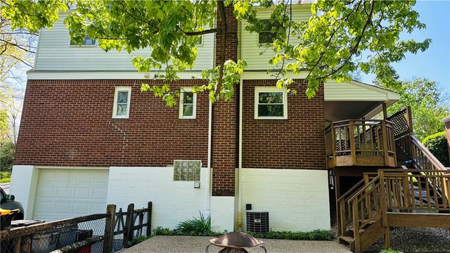 3218 Eastview Rd, Bethel Park, PA 15102