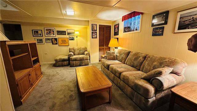 3218 Eastview Rd, Bethel Park, PA 15102