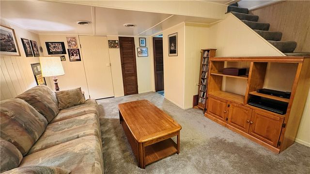 3218 Eastview Rd, Bethel Park, PA 15102
