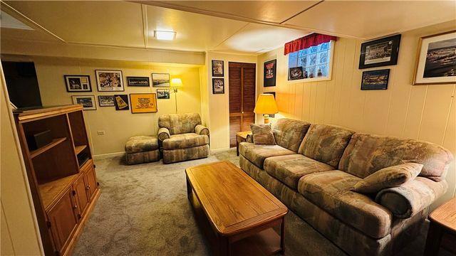 3218 Eastview Rd, Bethel Park, PA 15102