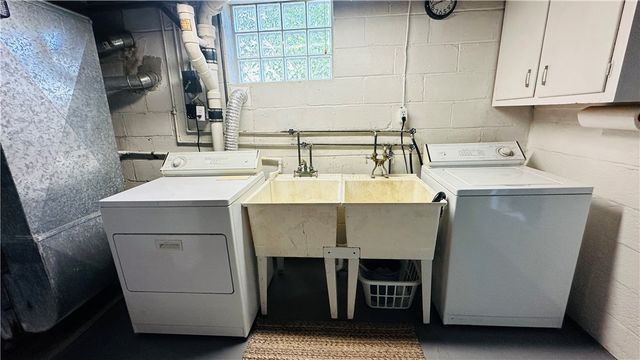 3218 Eastview Rd, Bethel Park, PA 15102