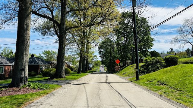 3218 Eastview Rd, Bethel Park, PA 15102