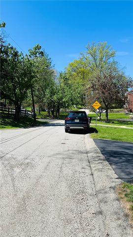 3218 Eastview Rd, Bethel Park, PA 15102