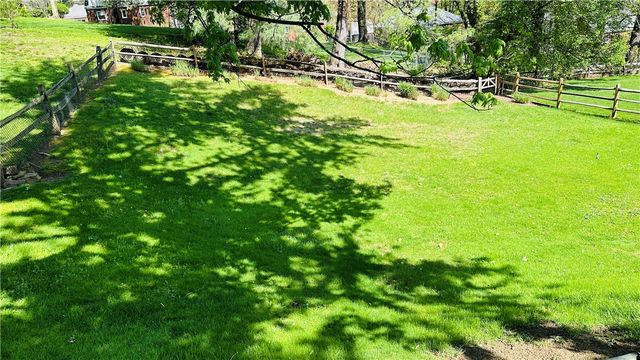 3218 Eastview Rd, Bethel Park, PA 15102