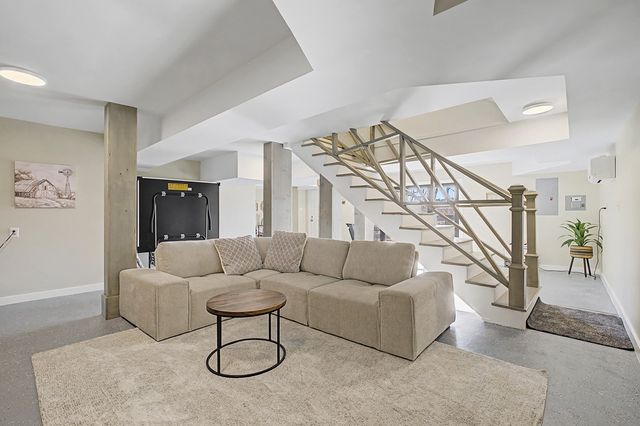 5290 Old Harding Rd, Franklin, TN 37064