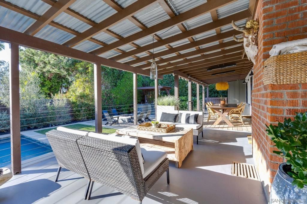 Image 18 of property listing at 554 & 556 Stratford Dr, Encinitas, CA 92024