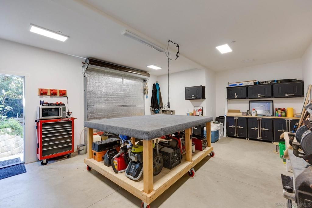 Image 26 of property listing at 554 & 556 Stratford Dr, Encinitas, CA 92024