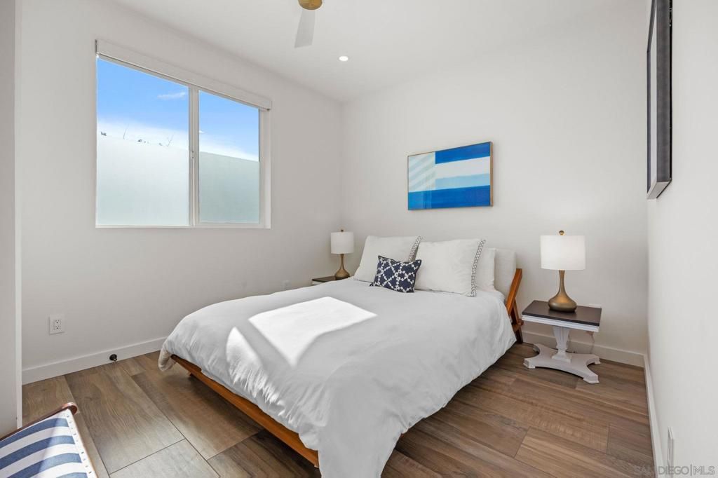 Image 35 of property listing at 554 & 556 Stratford Dr, Encinitas, CA 92024