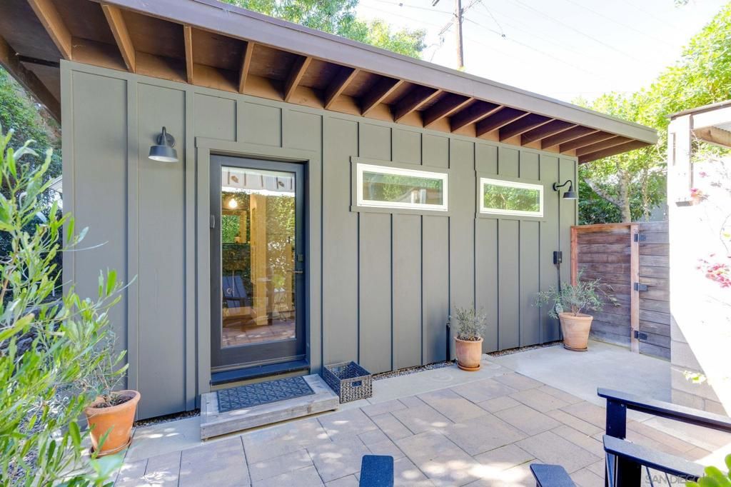 Image 43 of property listing at 554 & 556 Stratford Dr, Encinitas, CA 92024