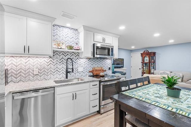 136 Harborside Drive, Dallas, GA 30132