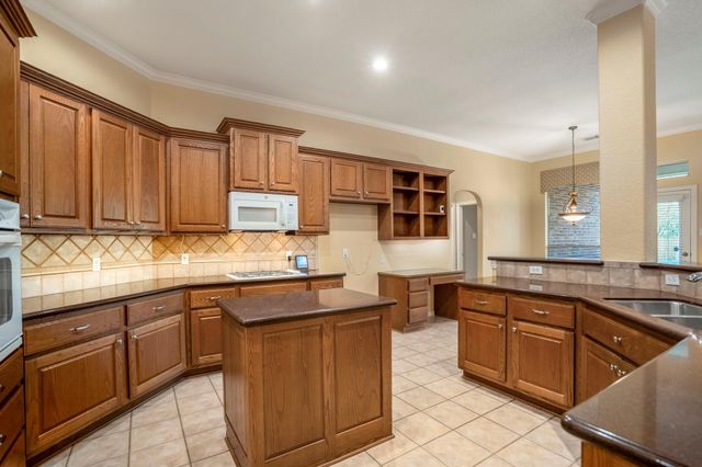 9711 Ashdown Forest Drive, Spring, TX 77379