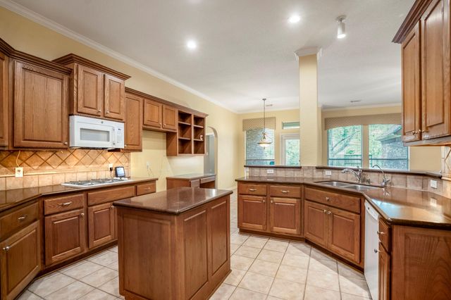 9711 Ashdown Forest Drive, Spring, TX 77379