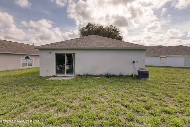 2153 Redwood Circle NE, Palm Bay, FL 32905