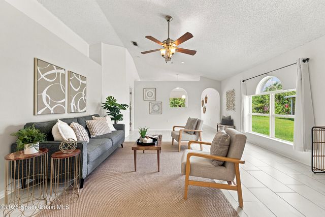 2153 Redwood Circle NE, Palm Bay, FL 32905