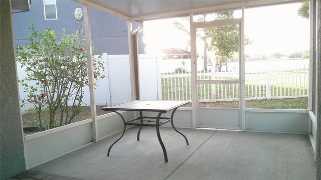 8512 CANTERBURY LAKE BOULEVARD, Tampa, FL 33619