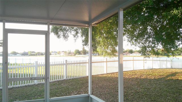 8512 CANTERBURY LAKE BOULEVARD, Tampa, FL 33619